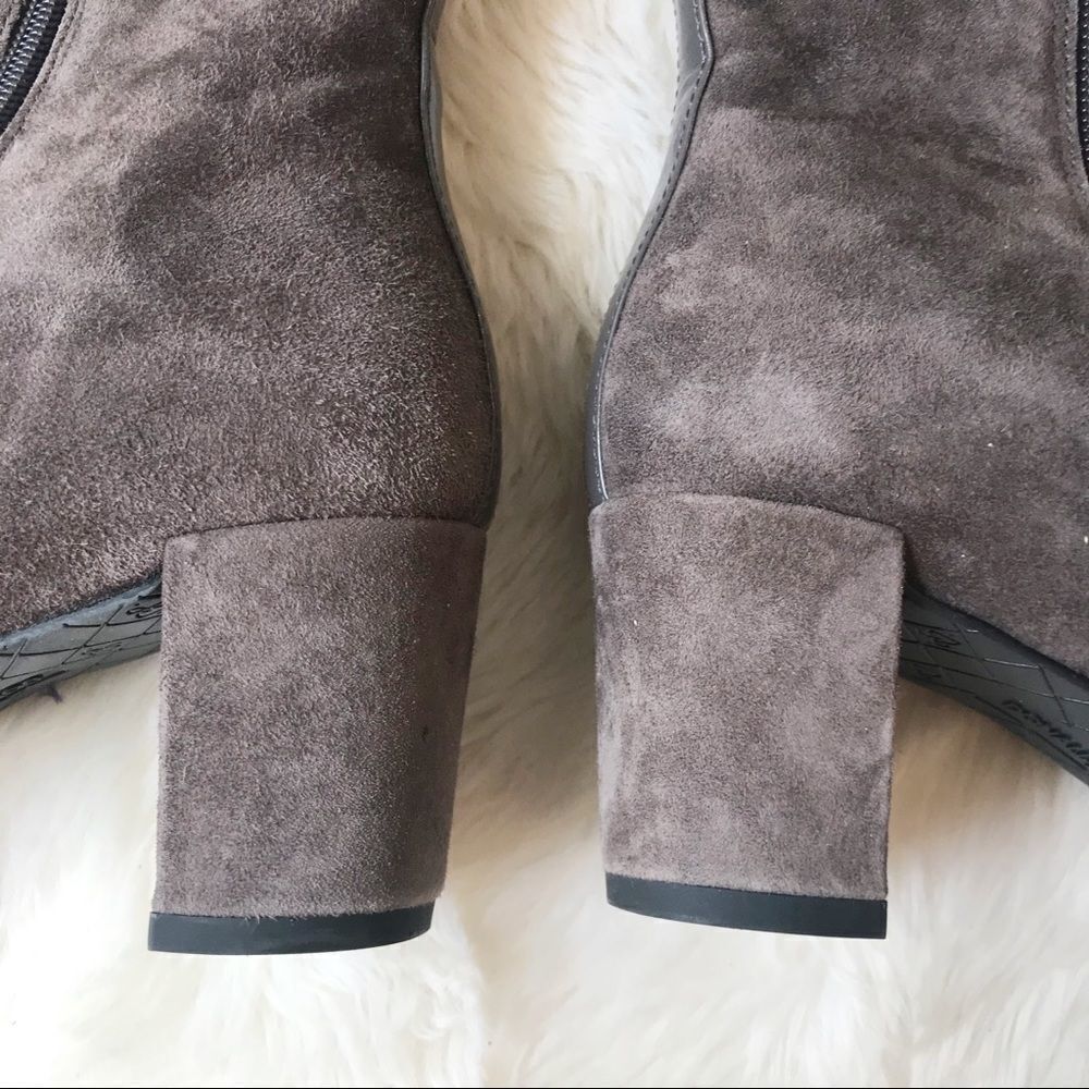 DONALD PLINER Suede Knee High Boot Chunky Heel Round Toe Taupe Gray Size 6.5 - Picture 10 of 14